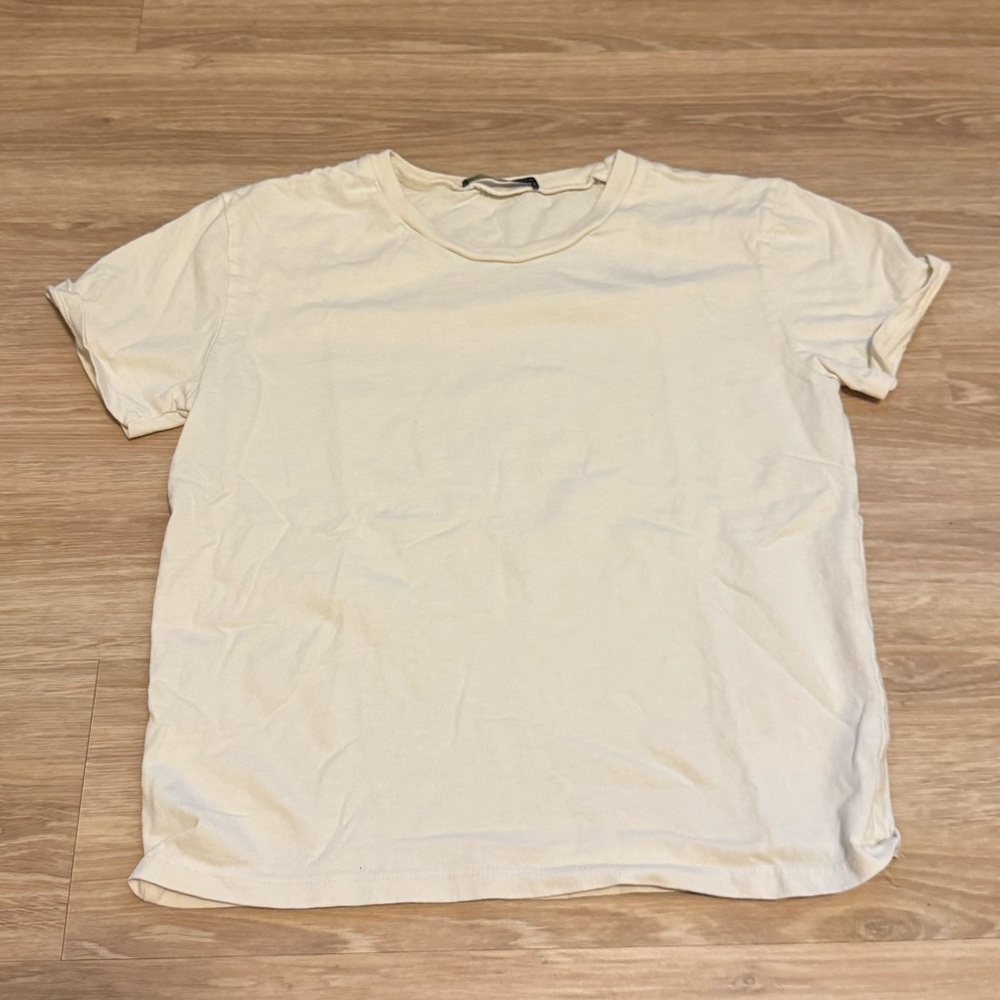 Brandy Melville Cream Short Sleeve Tee